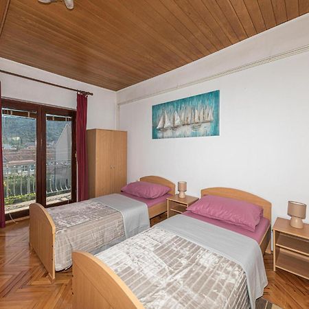 Gorgeous Apartment In Marina With Wifi Ngoại thất bức ảnh